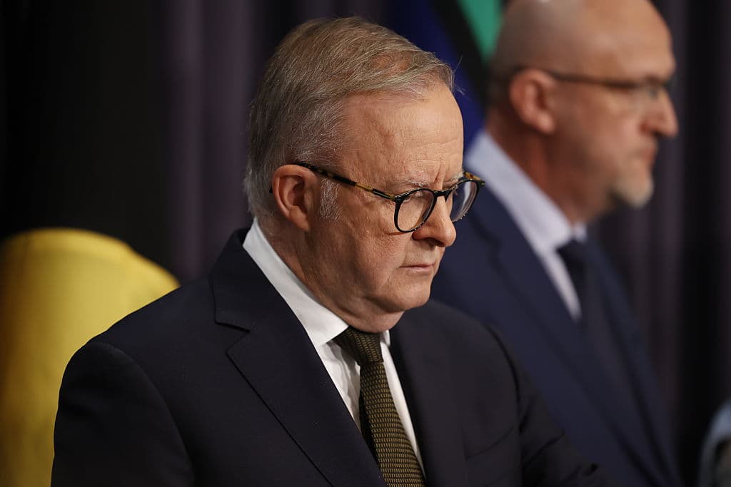Australia’s Prime Minister Albanese Speaks After Bondi Shootings